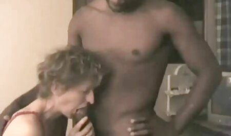 باردار آمریکایی از blowjob سیاه می کند سکس کردن در خانه