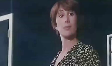 سبزه زرق سکس با کارگر خانه و برق دار انجام pov از blowjob