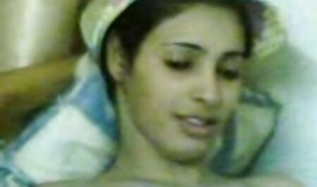 همجنسگرا جوان روسی کوکان را مکید و در هوای تازه لعنتی سکس با دزد خانه