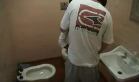 سبزه گرم و معتدل از 1 نفر به یک از blowjob خانگی پر زرق و برق می سکس در خانه سالمندان دهد