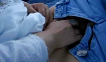 گلو سکس با کارگر منزل عمیق از بلوند اغوا کننده