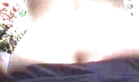 جوجه از سوابق sexدر خانه خصوصی runetos سینه چاق و بیدمشک صورتی نشان داد