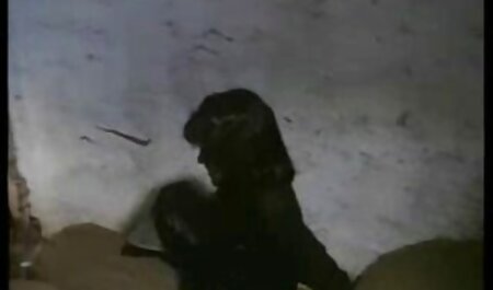 Busty Latina می دهد Blowjob و سوار یک دیک مشهور سکس دزد در خانه است