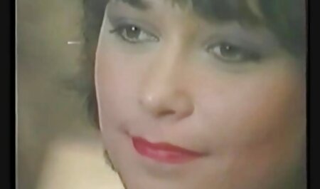 یک مرد همجنسگرا الاغ پسر را لگد می زند و او را در الاغ می اندازد تا ارگاسم را محکم کند خانه سكس