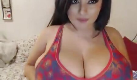 سه کودک زیبا در سکس در جنده خانه اتاق خواب جنس یکسانی دارند