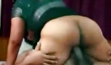جوجه خروس برای یک پسر در 69 عکس ، جوجه به یک فیلم سکسی در خانه ستاره چتوربات تبدیل شد
