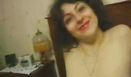 اولین موفقیت از زیبایی 18 ساله به عنوان یک داستانهای سکسی خانه مدل Ruskams